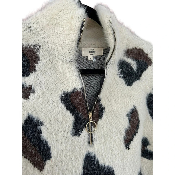 Entro Women's Fuzzy Leopard Pullover 1/4 Zip Size Small - Picture 3 of 5